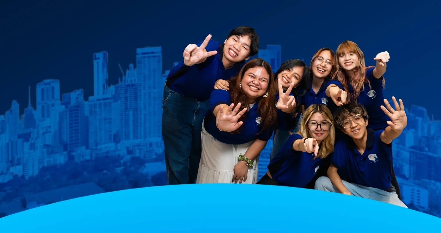 iACADEMY Senior High School students